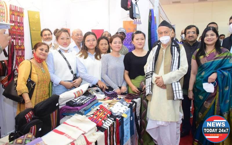 Governor Koshyari inaugurates India EXIM Bazaar in Mumbai to promote indigenous Art and Craft