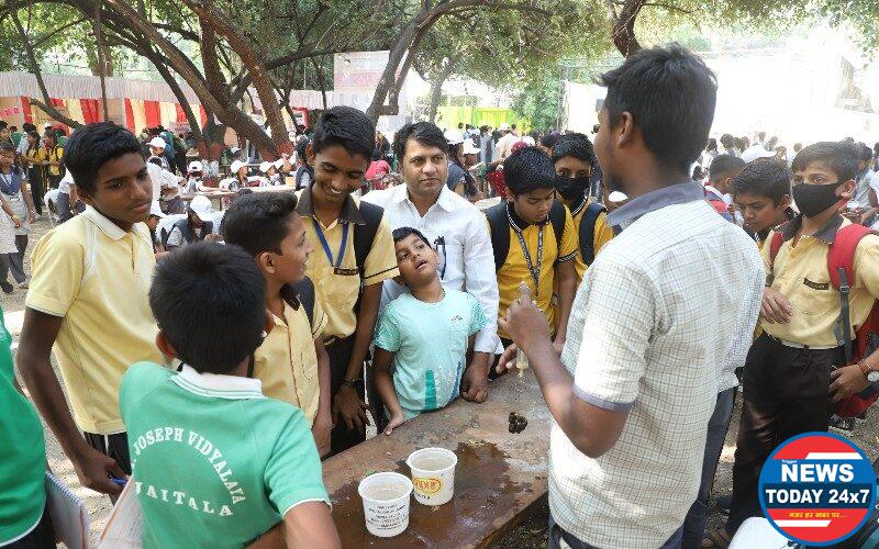 रौप्य महोत्सवी अपूर्व विज्ञान मेळाव्याला उत्स्फूर्त प्रतिसाद,विद्यार्थी, शिक्षक आणि विज्ञानप्रेमींची गर्दी