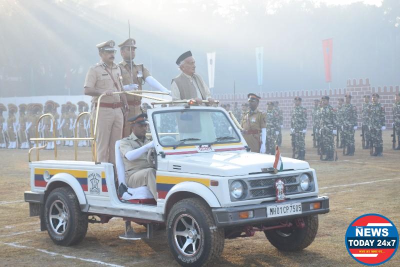 Maharashtra Governor attends State Police Day Raising function