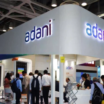 Controversy-weary investors shed Adani stock; ₹1.38 lakh cr shaved off on Monday