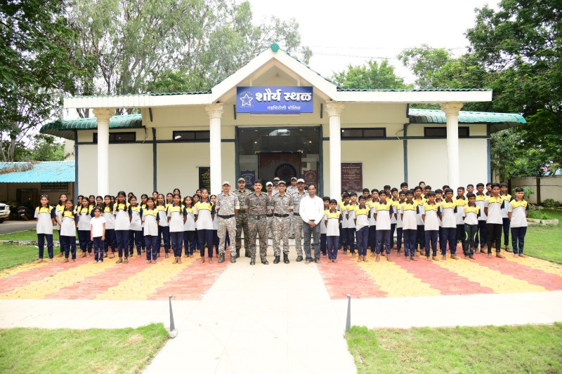 जागतिक आदिवासी दिनाचे औचित्य साधुन गडचिरोली पोलीस दलाकडुन जिल्हाभरात विविध कार्यक्रमाचे आयोजन