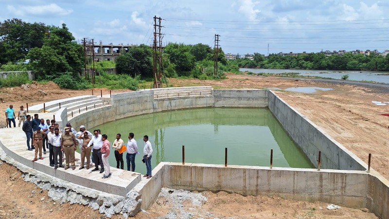 नदीपात्रातील विसर्जन व्यवस्थेची प्रशासनाद्वारे संयुक्त पाहणी