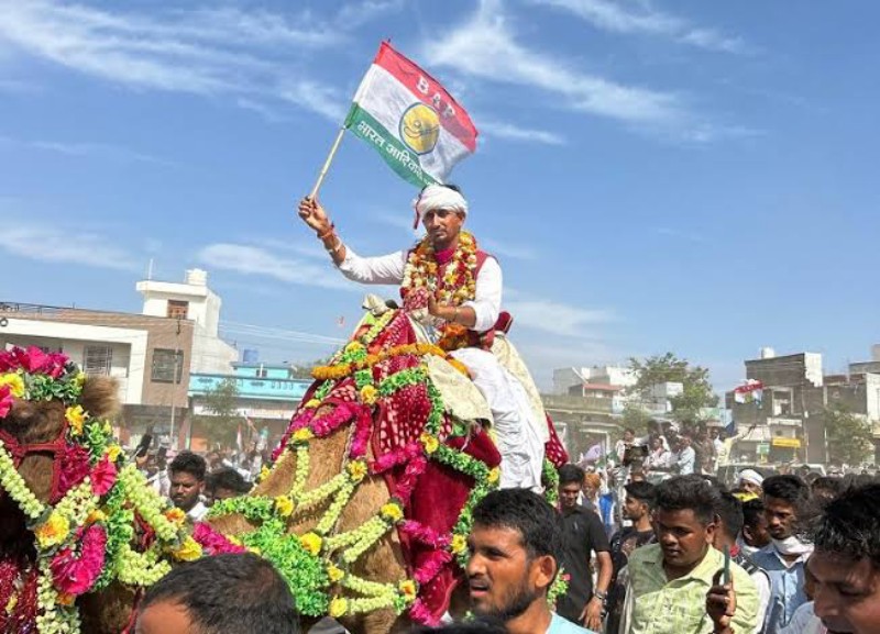 आदिवासी दुनियेत नवे नाव : राजकुमार रोत ! 