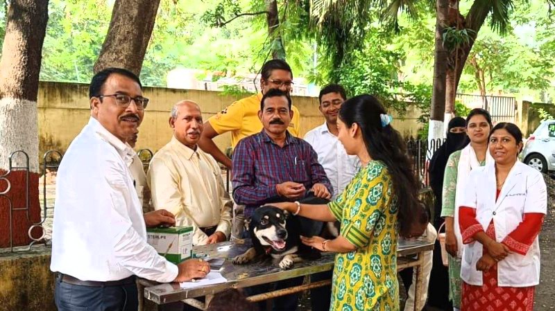 रेबीज रोगप्रतिबंधक लसीकरण व निर्बीजीकरण शस्त्रक्रिया शिबिराचे आयोजन